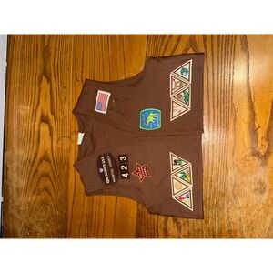 Girls Scouts Brown Vest USA Many Patches American Flag Daisy Brownie